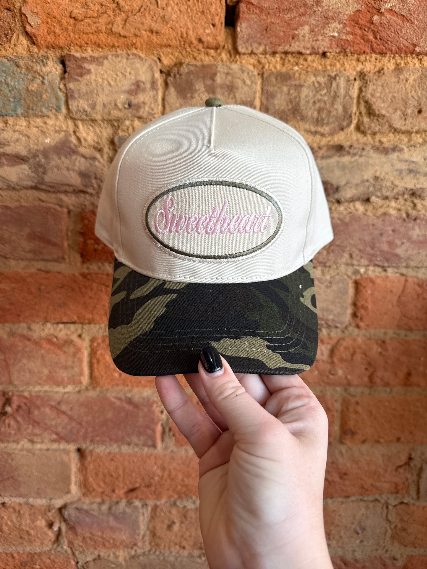 Camo/Natural Sweetheart Hat