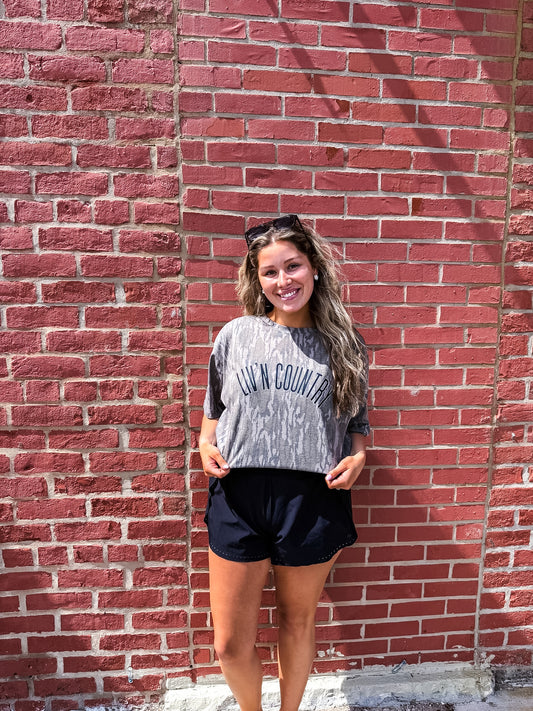 Bottomland Liv’n Country Tshirt